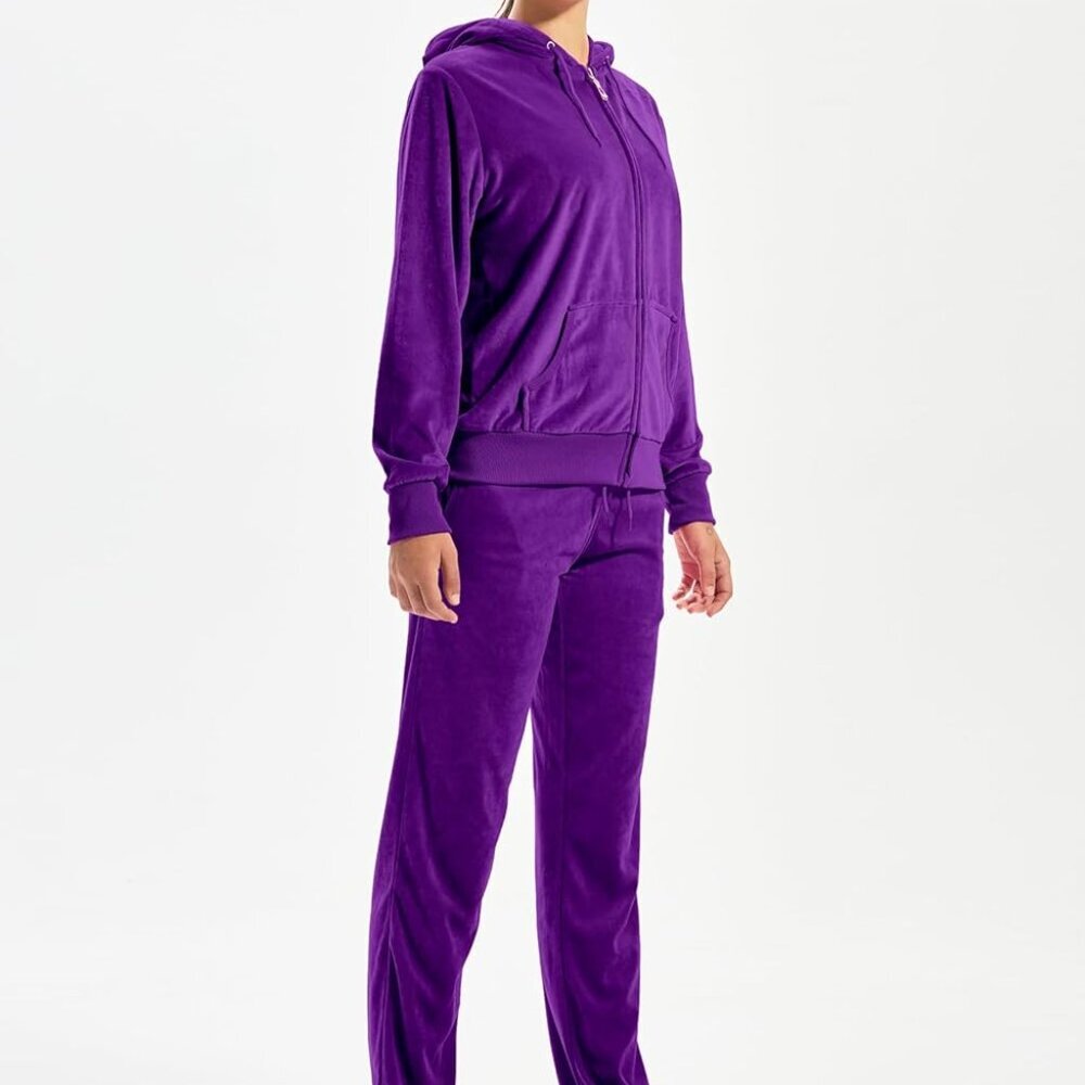 Luxurious Women's 2-Piece Velvet Tracksuit - Comfortable and Stylish Purple Set - Picture 7 of 7